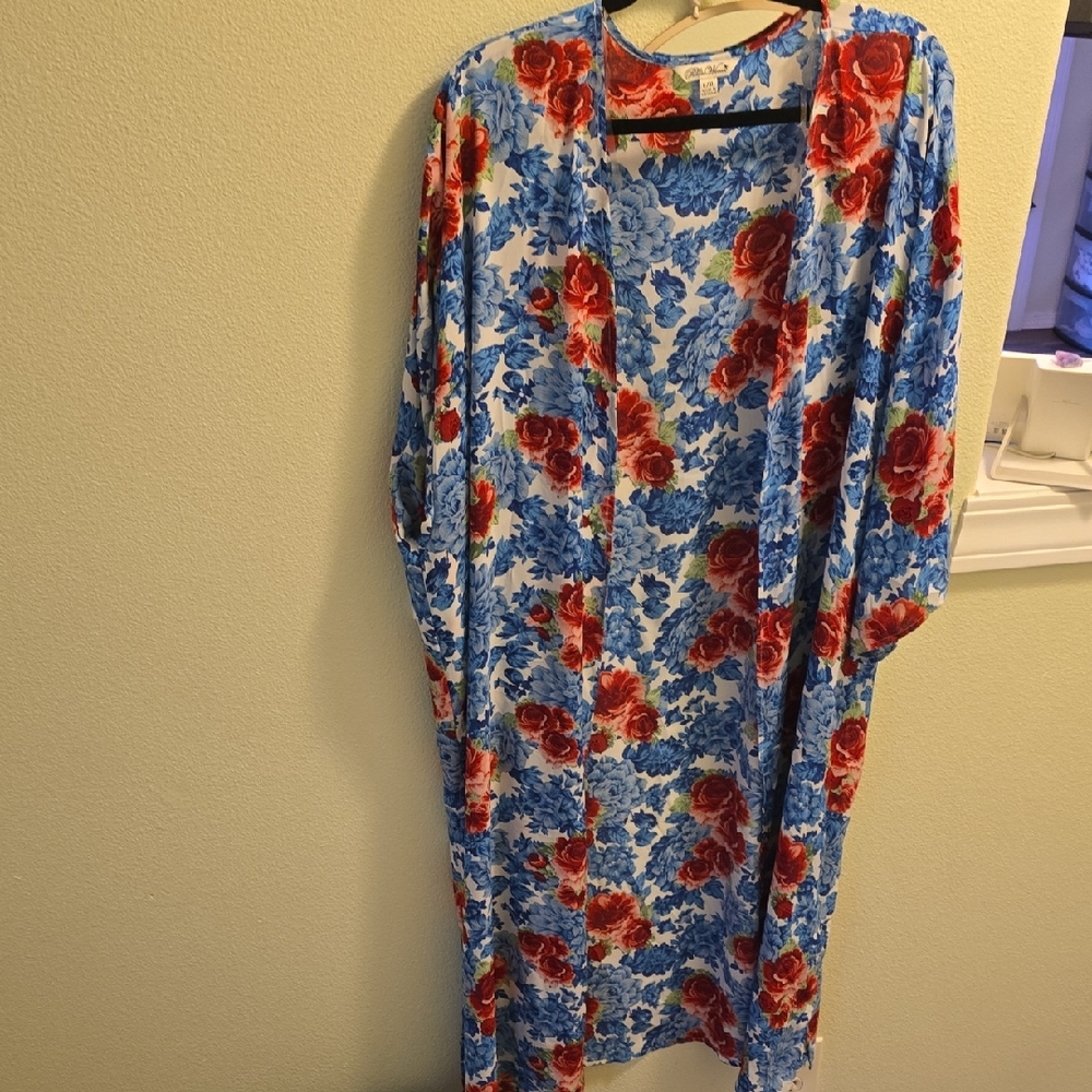 The Pioneer Woman Floral Kimono with Red and Blue Accents